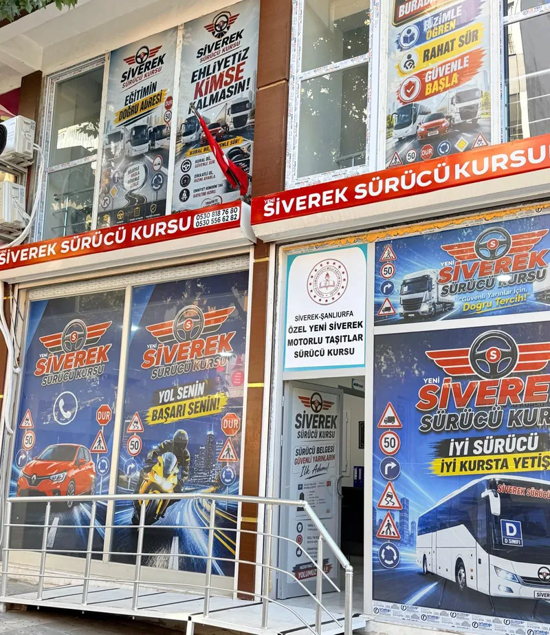 Yeni Siverek Sürücü Kursu binasının cadde cephesi
