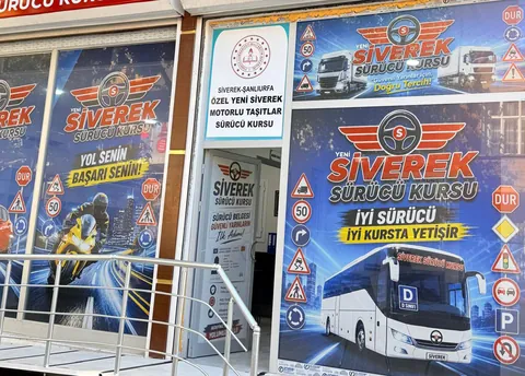Kursun Abdülkadir Odabaşı Caddesi üzerindeki girişi